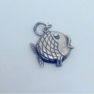 VTG Sterling Silver Fish Pendant / Charm .8 x 1”